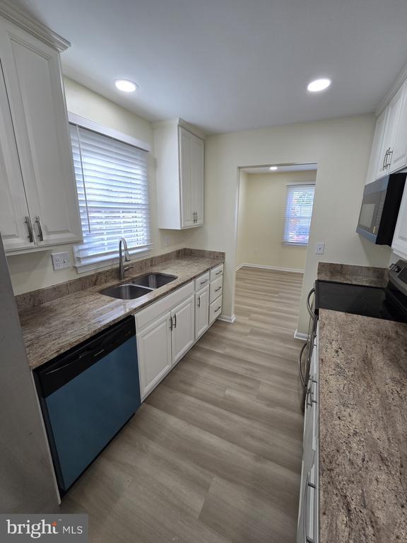 Building Photo - 2353 Windsor Park Ct