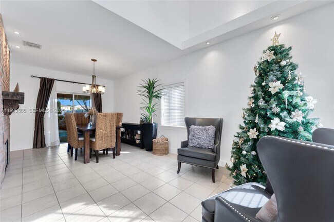 Building Photo - 12925 SW 49th Ct