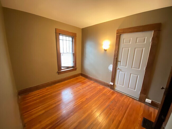 Building Photo - 55 W Patterson Ave