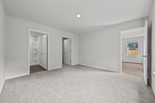 Building Photo - 2098 Course Ln