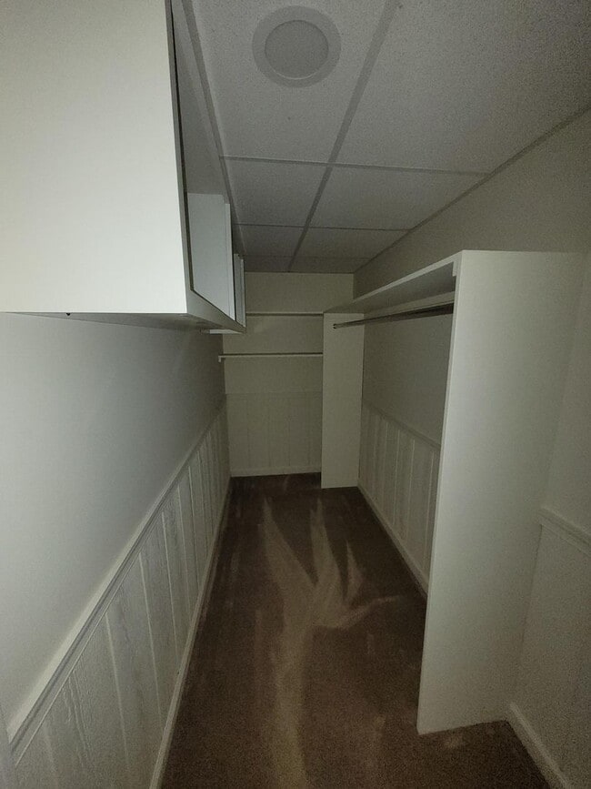 Building Photo - 135 W Main Street