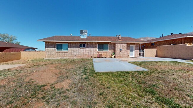 Building Photo - 3206 Thunder Rd