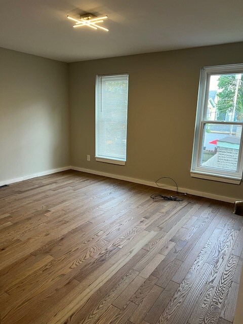 Bedroom - 75 College St