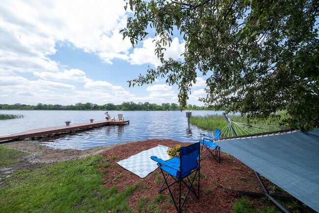 Building Photo - 8564 Lincoln St