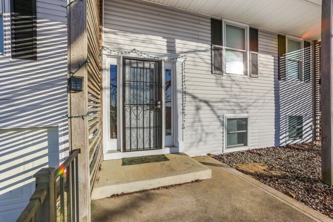 Building Photo - 11580 Highland Park