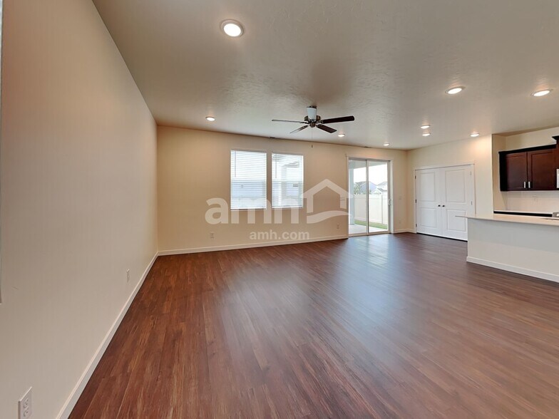 Building Photo - 9475 W Shumard St