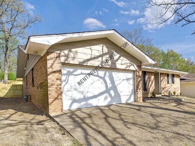 Building Photo - 8708 Patricia Lynn Ln