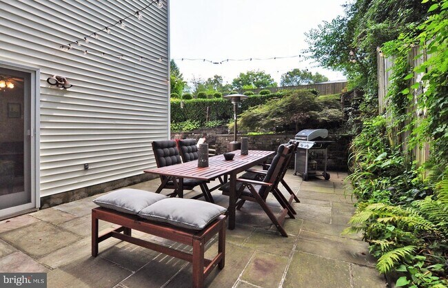 Building Photo - 4306 Kentbury Dr