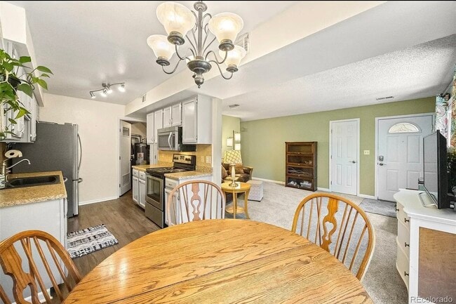Building Photo - 9786 Orangewood Dr