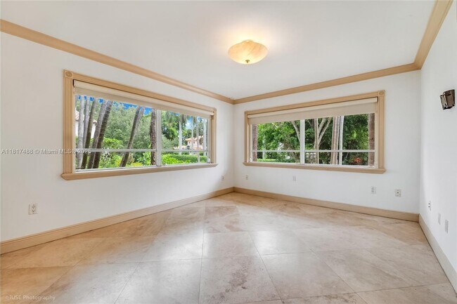 Building Photo - 236 Costanera Rd