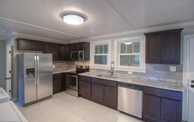 Building Photo - 146 Van Horn Ln