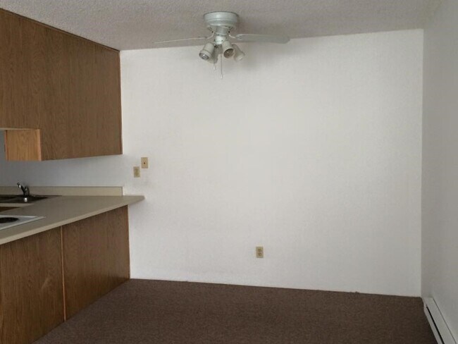 Building Photo - 500 Tucker Ave