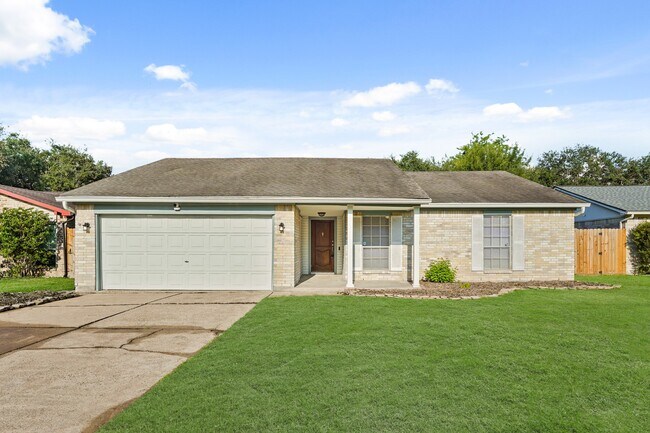 Primary Photo - 1426 Ashwood Dr