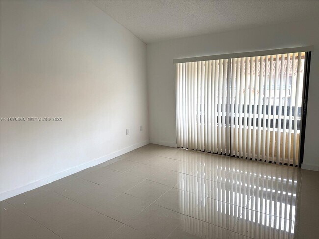 Building Photo - 10029 SW 77th Ct