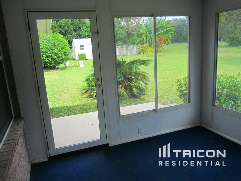 Building Photo - 1267 Summit Oaks Dr E