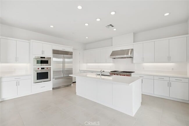 Building Photo - 151 Paddlewheel