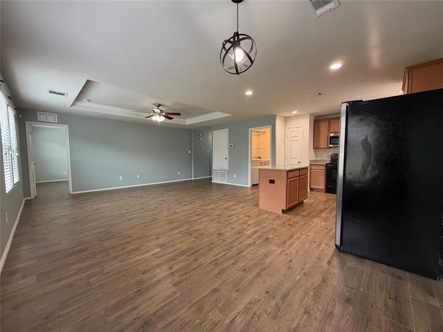 Building Photo - 9913 Amosite Dr