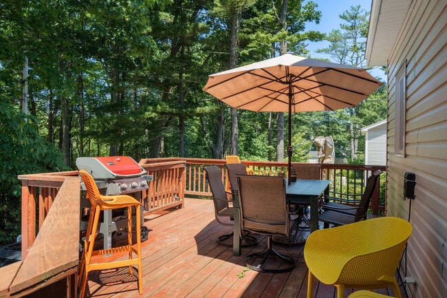 Building Photo - 28 Shoals View Dr