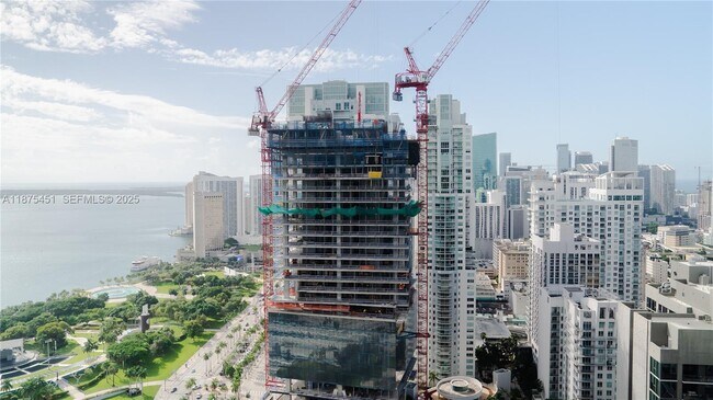 Building Photo - 398 NE 5th St