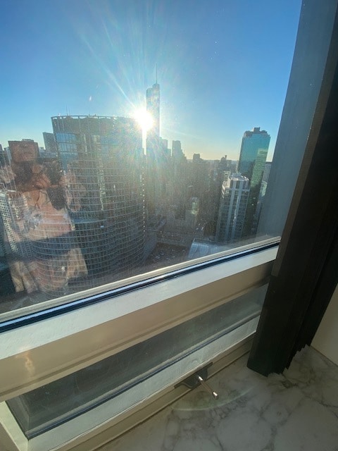 Building Photo - 512 N McClurg Ct