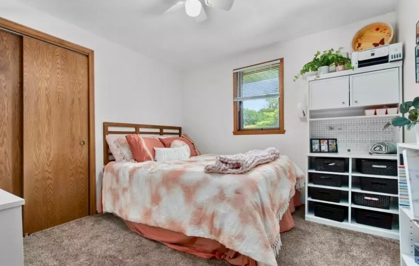 Building Photo - 1121 W Ridgeview Dr