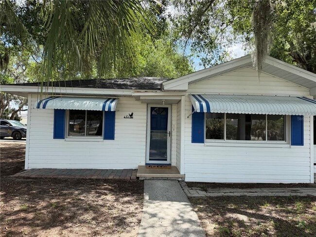 Building Photo - 301 S Seminole Ave
