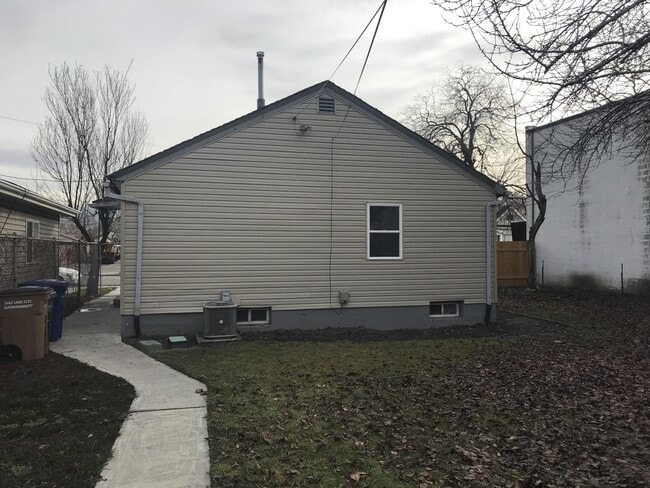 Building Photo - 244 S 1135 W