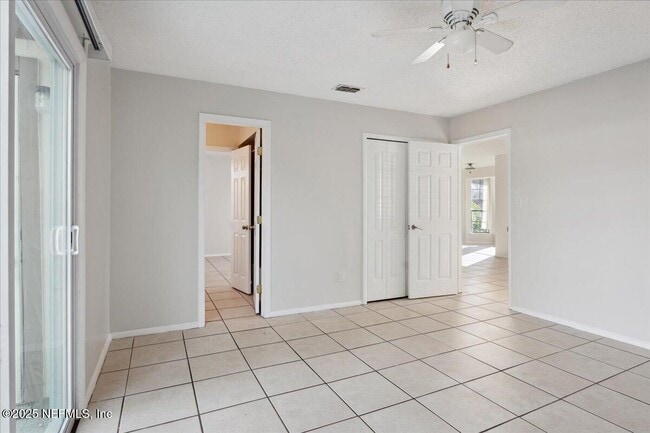 Building Photo - 1335 Violet St