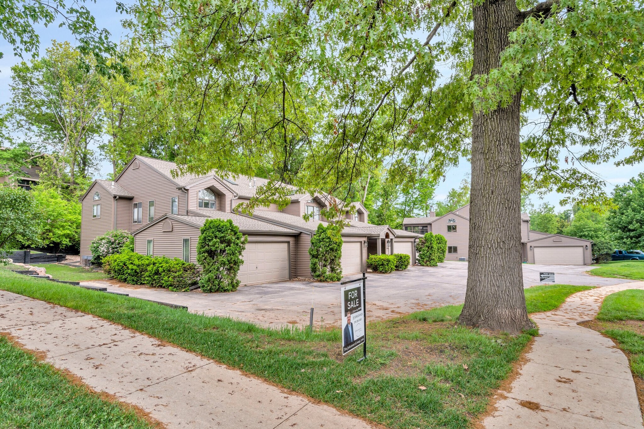 Building Photo - 3720 Timberline Dr NE