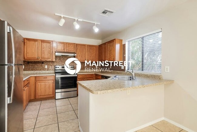 Building Photo - 4 Bedroom Pet-Friendly Home in Tucson, AZ ...