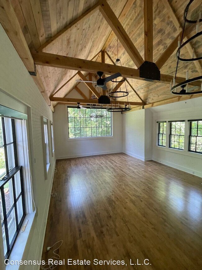 Building Photo - 1 br, 2 bath House - 2936 Rivermont Avenue #3