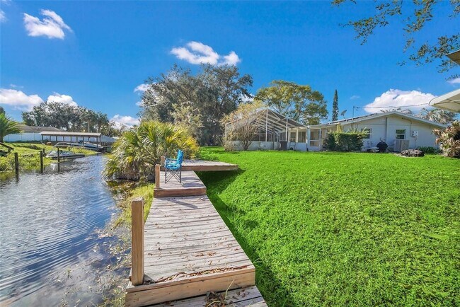 Building Photo - 5 SE Ocale Way