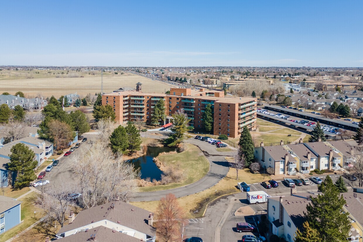 Twin Lake Towers Apartments Denver