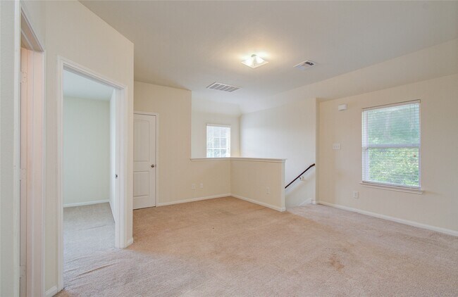 Building Photo - 10410 Solitude Way