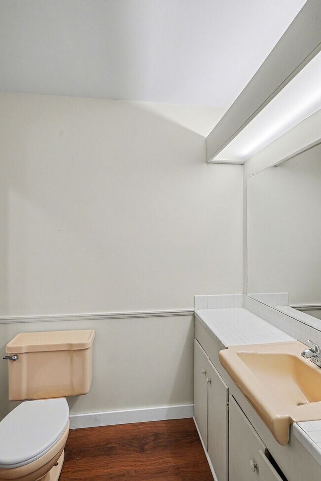 Building Photo - AVAILABLE NOW!  KEARSLEY SCHOOLS!