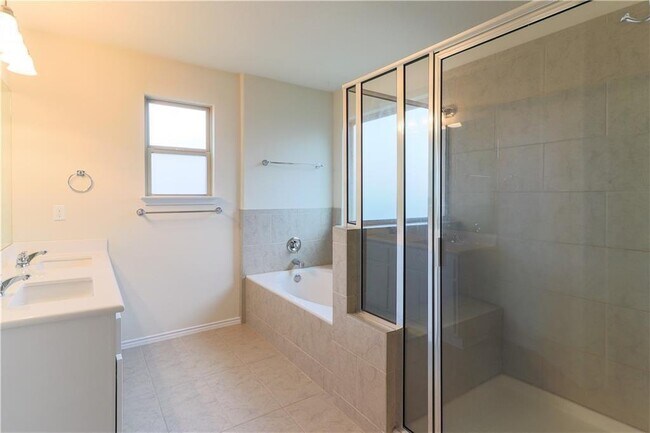 Building Photo - 121 Palestine Cove