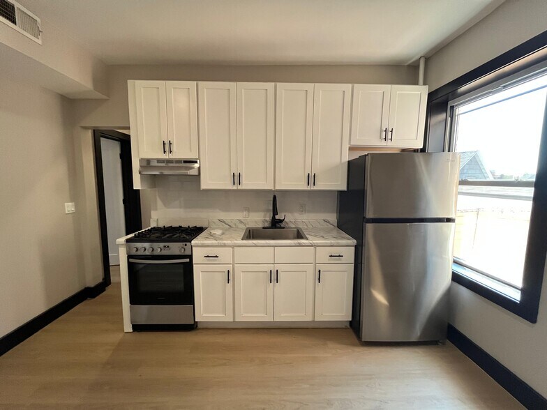 Building Photo - 104 Belmont Ave