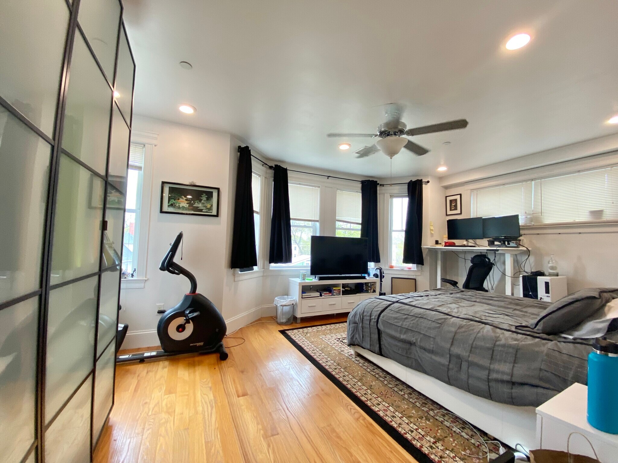 Building Photo - 14 Fern St