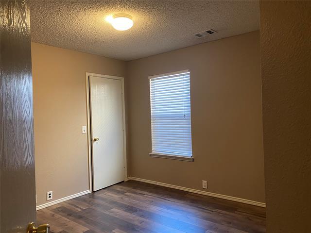 Building Photo - 4211 Falcon Dr