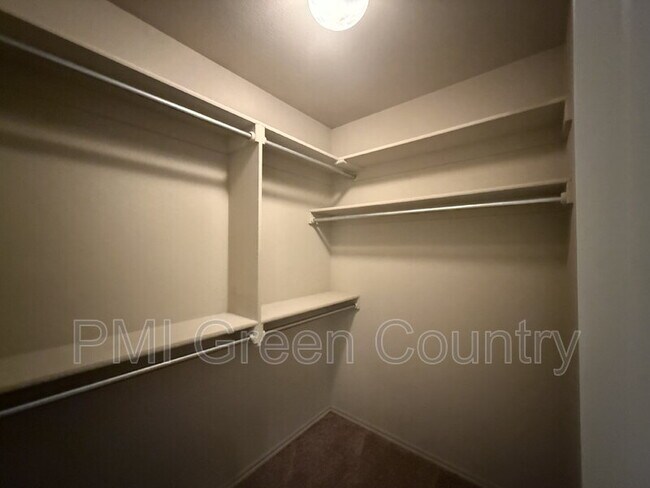 Building Photo - 11211 S 280th E Ave
