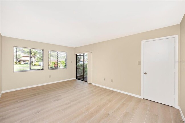 Building Photo - 5172 Lake Village Dr
