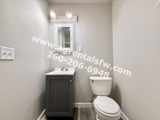 Building Photo - 3405 Dalevue Dr
