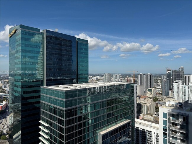 Building Photo - 300 Biscayne Blvd Way