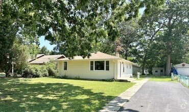 Building Photo - 35339 N Hickory Ln