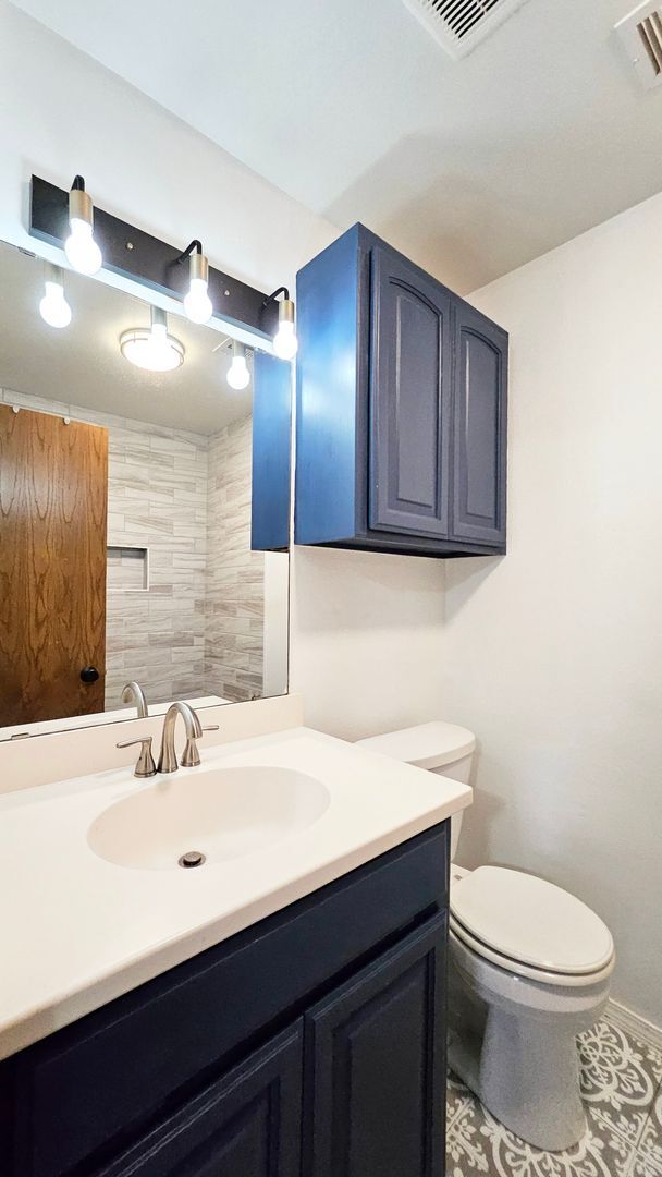 Building Photo - Inviting Home with Bonus Workshop Space!