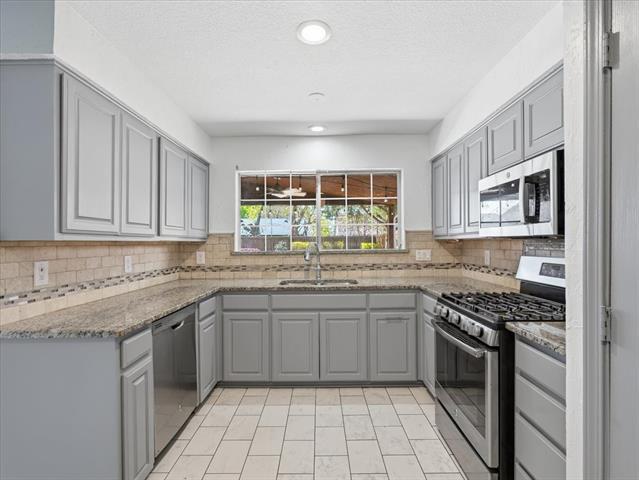 Building Photo - 2324 Cripple Creek Dr