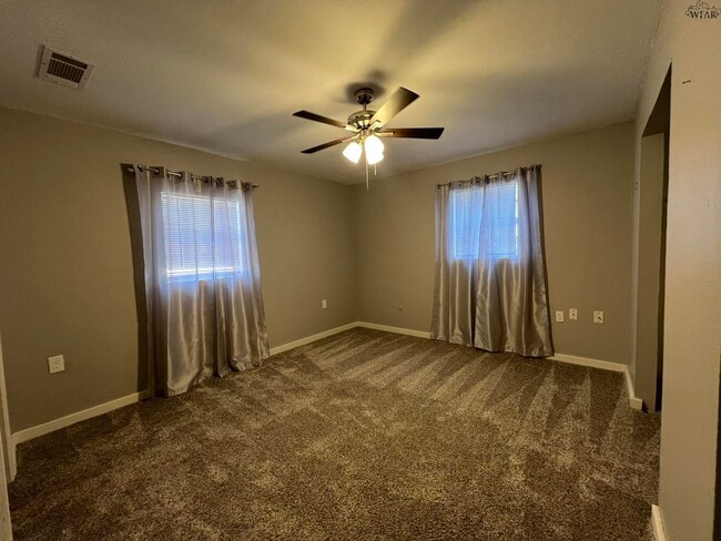 Building Photo - 610 S Bond St