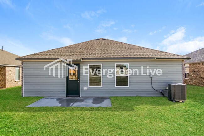 Building Photo - 4005 Olivia St