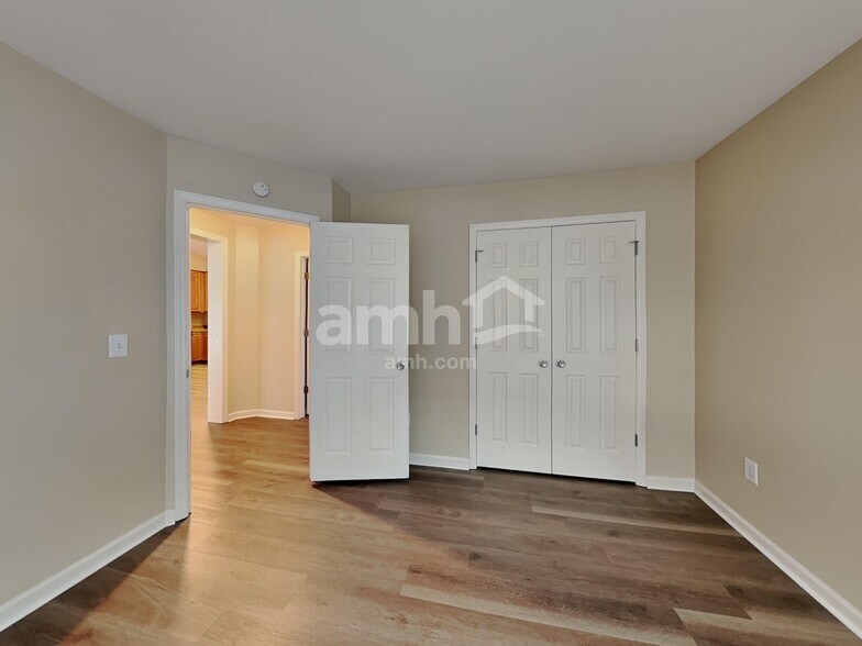 Building Photo - 325 Brims Way