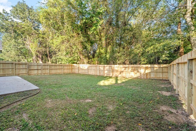 Building Photo - 2845 Teakwood Dr